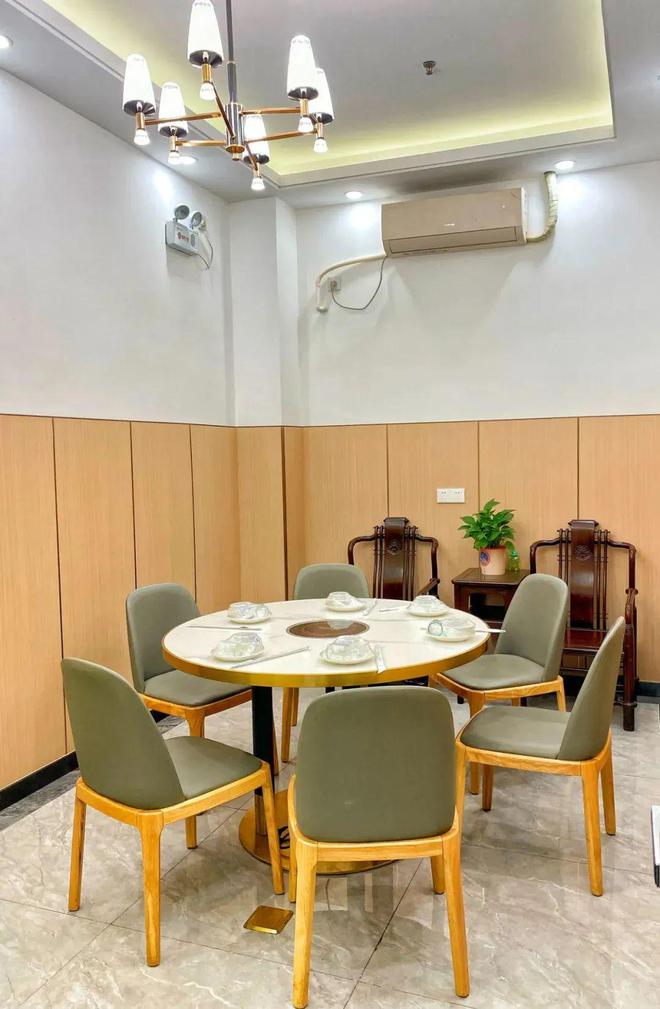 必威 betway必威客村「珍品多粤菜酒家」38折开吃！99元：走地鸡、无骨猪手、葱香扇子骨、鹅肾顶4道招牌菜+茶位！阿妈都话抵！(图3)
