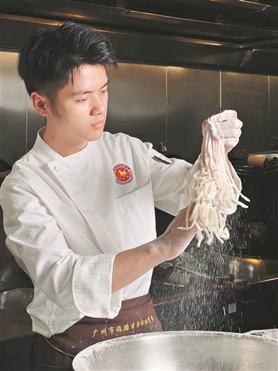 必威 betway必威羊肉叉烧承载的人生梦想 粤菜师傅工程激发乡村振兴内生动力(图1)