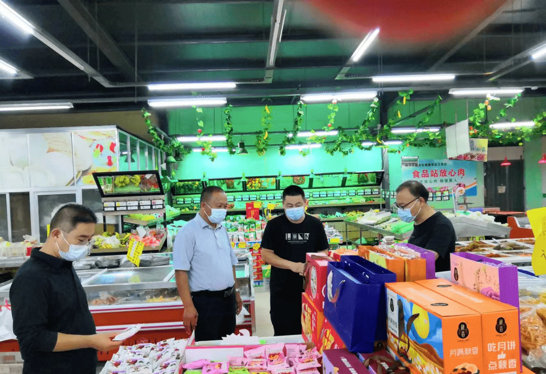 蒙阴县市场监督管理局开展中秋节期间食品专项必威 必威betway检查行动(图3)