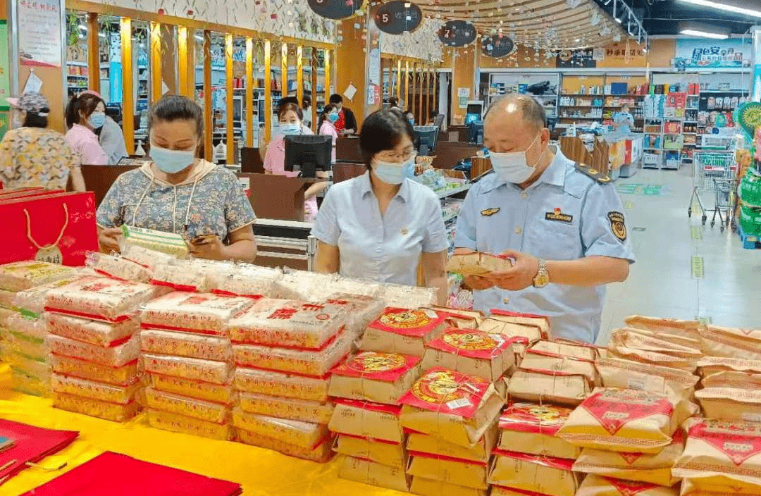 沂水县市场监管局：开展中秋节前食品安全必威 betway必威专项检查(图1)