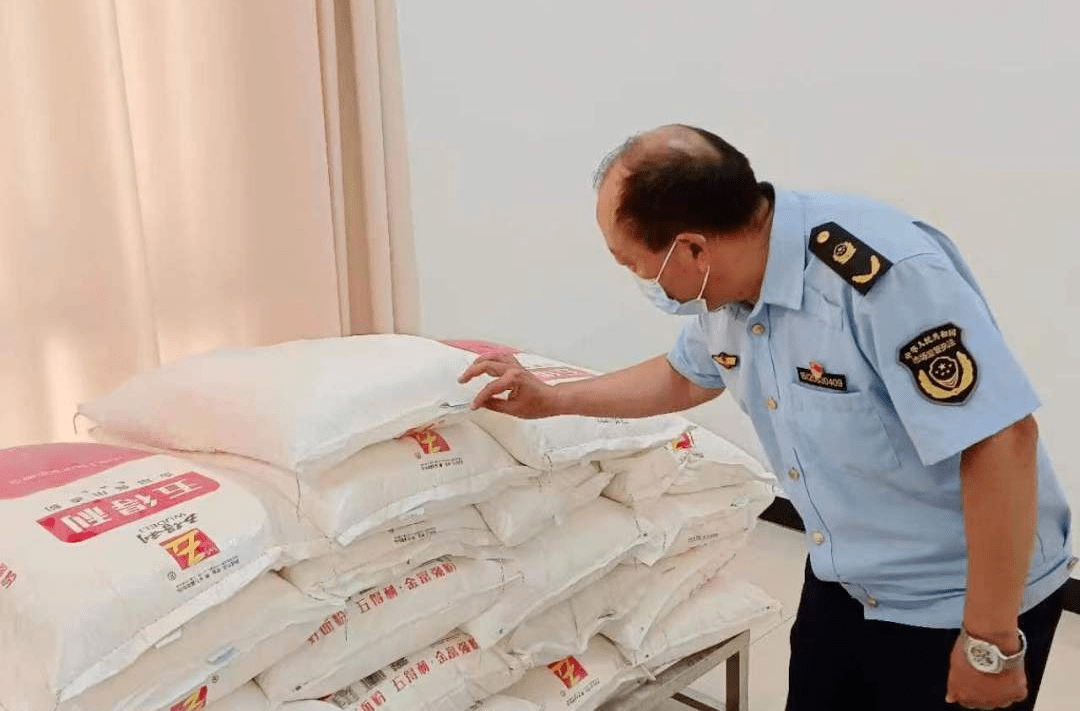 沂水县市场监管局：开展中秋节前食品安全必威 betway必威专项检查(图4)