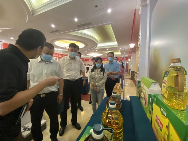 必威 必威betway视频｜2022“齐鲁粮油”进学校走进山东蓝海职业学校开展粮食质量安全宣传(图1)