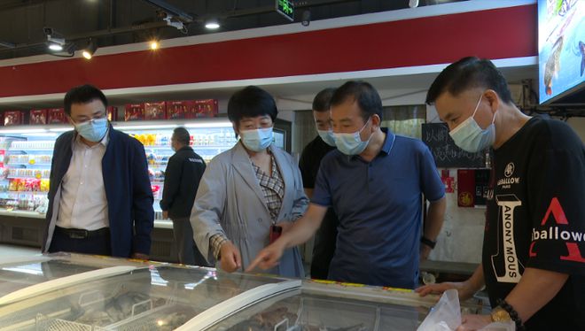 必威 betway必威方山：呼鹏燕开展节前食品药品安全和疫情防控联合督导检查(图1)