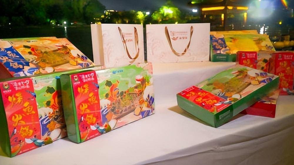 广东必威 必威betway肇庆推动“裹蒸遇上烤鱼”新粤菜 传承弘扬粤菜文化高质量发展(图3)