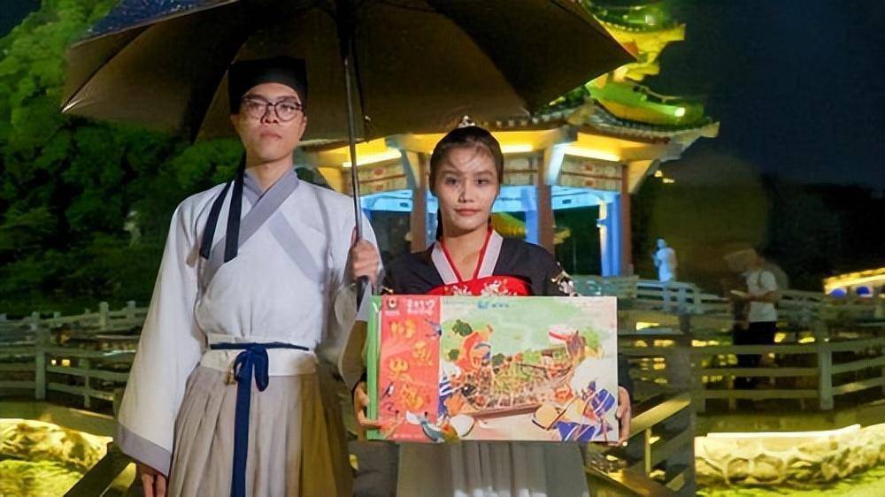 广东必威 必威betway肇庆推动“裹蒸遇上烤鱼”新粤菜 传承弘扬粤菜文化高质量发展(图1)