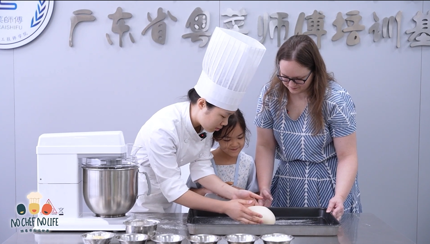 湾区粤味浓必威 betway必威！当外国青年遇上粤菜师傅(图8)