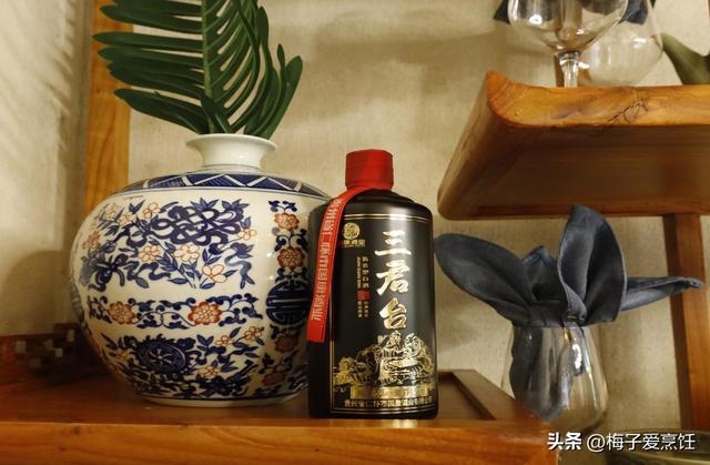 吉林老哥对比山东大爷你会去必威 betway必威谁家“喝酒做客”？网友：我都想去(图7)