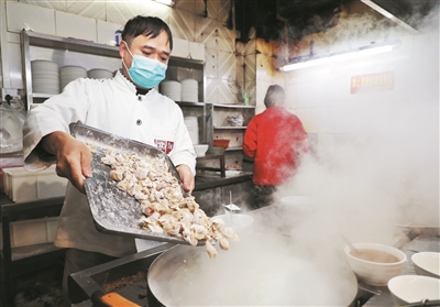 必威 必威betway粤菜之魂 在于“头啖汤”(图1)