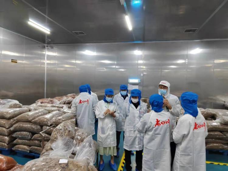 13万余家食品生产者迎红利 专家团队“开良方”助其纾困必威 必威betway(图1)