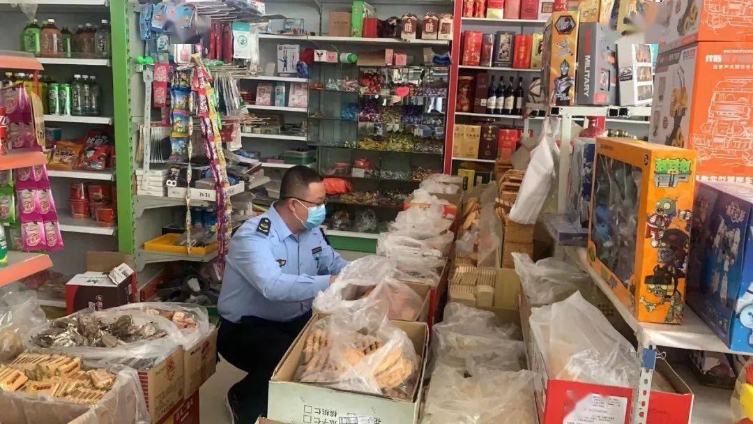 阿左旗市场监督管理局开展散装食品销必威 betway必威售专项检查(图1)