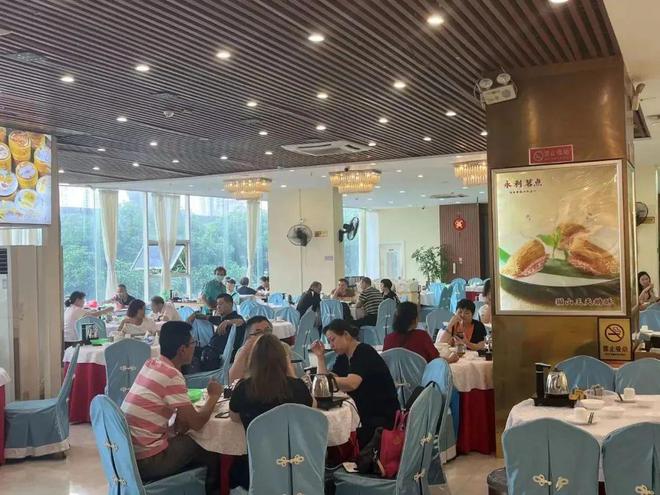 宝岗大道「永利茗点」37折开饭！138元：葱油鸡+蒸必威 必威betway鲈鱼+铁板啫竹肠+酿尖椒6道招牌菜！阿妈都话抵食！(图2)