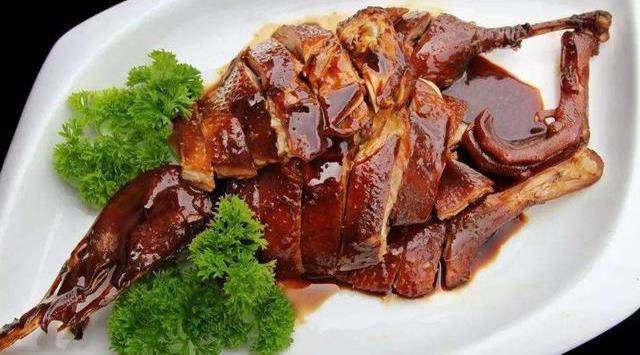 广式粤菜秘制鸡、鸭、鹅色泽必威 betway必威金黄入味味道真是绝了！(图2)