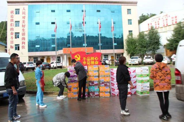 必威 betway必威赞！富源一家食品公司捐赠价值35万余元的物资助力抗疫！(图3)