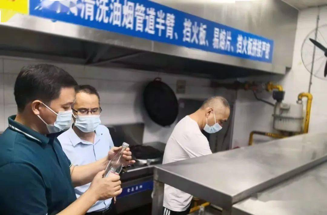 必威 betway必威事关食品安全！繁昌区召开2022年学校食品安全工作新闻发布会(图4)