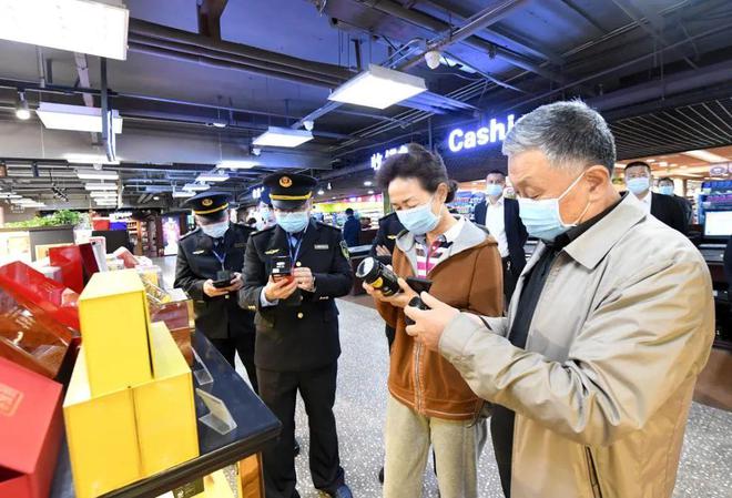 张九萍检查必威 必威betway国庆节期间食品安全工作(图1)