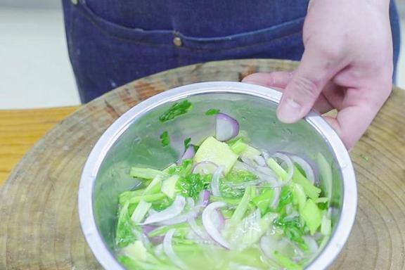 必威 必威betway夏天推荐5道简单粤菜清清淡淡每天换着做连吃1个月都不腻(图7)
