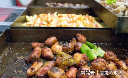 青岛特色美食受到不少人的追捧却被有人吐槽是“垃圾”食品必威 必威betway(图4)