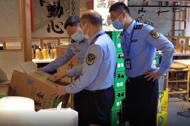 必威 betway必威紧盯“餐饮外卖” 绵阳全力保障疫情期间食品安全(图3)