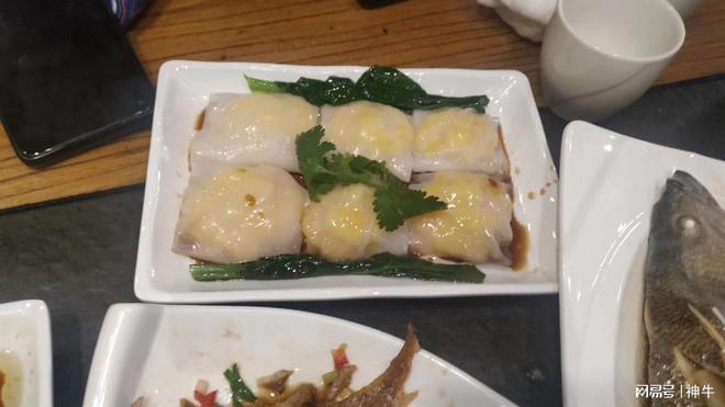 4个东北大姐去广州人均150吃顿早茶却直呼：这趟没白来必威 betway必威(图8)