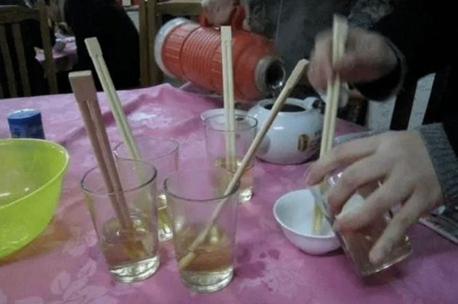 在饭店不烫碗广东人根本吃不必威 必威betway下饭(图3)
