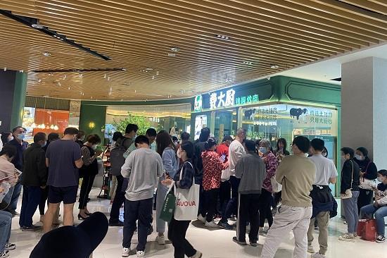 必威 必威betway费大厨辣椒炒肉唱响“翻台大戏”入沪湘菜如此受欢迎？(图1)