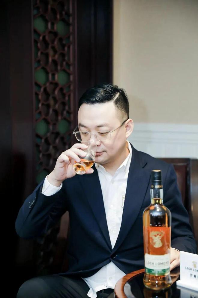必威 betway必威穿街过巷寻找城市中的人间烟火(图15)