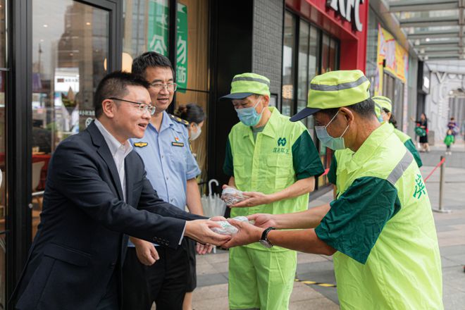 必威 betway必威免费自取！滨湖区一总部企业设立全市首个“食物驿站”(图2)