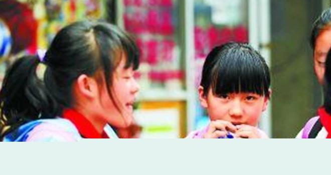 从小不被允许吃零食的孩子长大后咋必威 必威betway样啦？三种心理伤害超乎想象(图4)