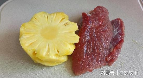 必威 betway必威饭店的菠萝咕咾肉为啥好吃？原来做法这么简单挑食的孩子抢着吃(图2)
