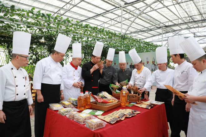必威 betway必威岭南寻味中国大酒店七十道粤菜风味致敬大时代(图6)