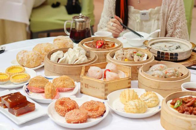 必威 必威betway全国最大的园林酒家！坐落荔湾湖畔开了75年如今(图14)