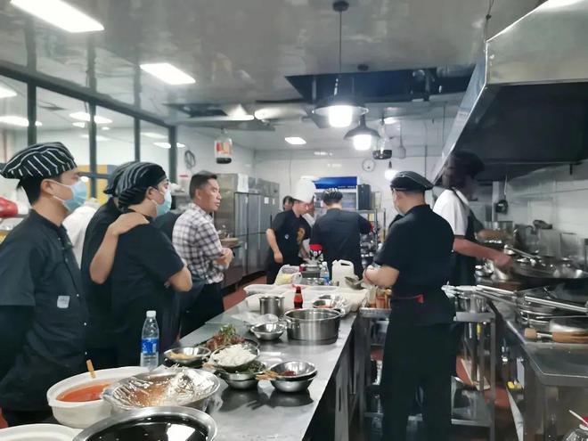 必威 必威betway文旅帮扶再升级！南海一批粤菜名厨赴黔东南→(图4)