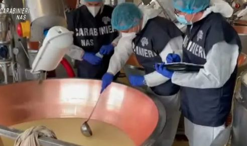 【意·检查】全意食品大检查：扣14吨食必威 必威betway品关停23家企业罚36万欧!(图2)