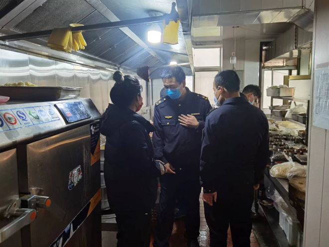 必威 必威betway通渭县市场监管局开展集中隔离点用餐配送单位食品安全专项检查(图1)