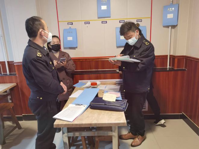必威 必威betway通渭县市场监管局开展集中隔离点用餐配送单位食品安全专项检查(图2)