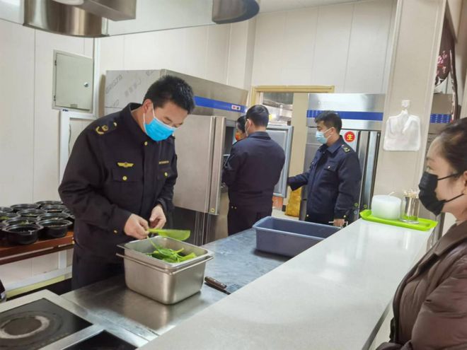必威 必威betway通渭县市场监管局开展集中隔离点用餐配送单位食品安全专项检查(图3)