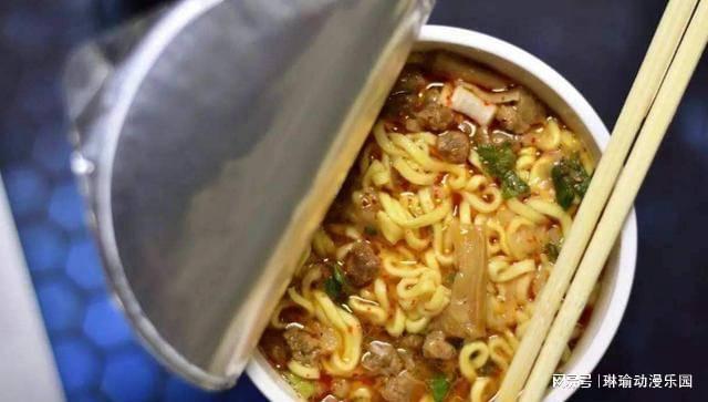 必威 betway必威想减肥饮食不能少5种减肥食品可以随意食用4种食品要远离。(图9)