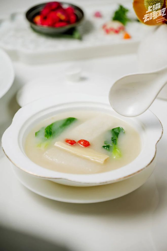 请来澳门星厨坐镇的「江景艺术粤菜馆」专做新西兰时令鲜货！必威 必威betway(图22)