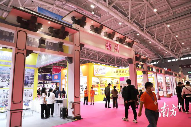 为必威 必威betway期4天！“中国食品名城·潮州专馆”首次亮相深圳礼品展(图1)