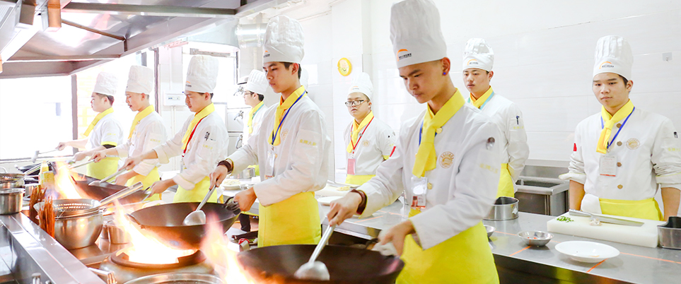必威 betway必威粤菜培训学校_粤菜厨师培训班_广州菜学校_广州新东方烹饪(图2)