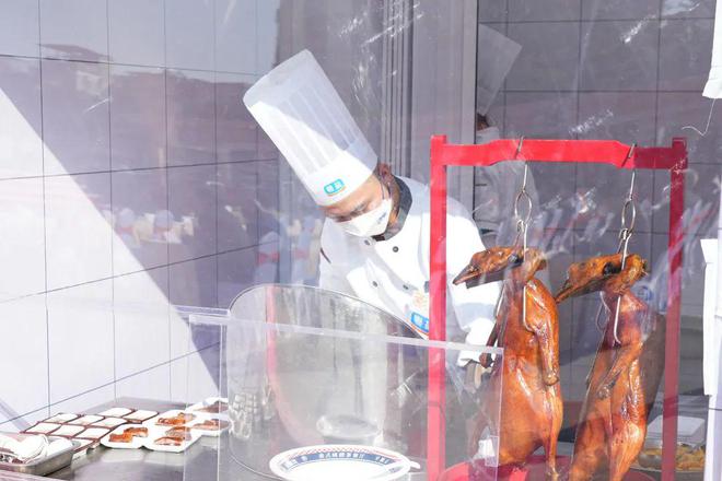 必威 betway必威舌尖上的大比拼！2022年东莞市“粤菜师傅”金箸奖烹饪电视大赛圆满落幕！(图15)