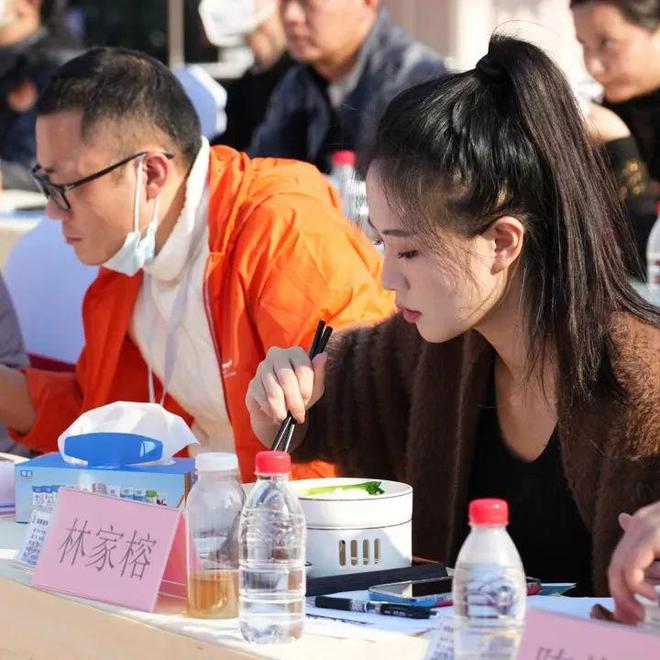必威 betway必威舌尖上的大比拼！2022年东莞市“粤菜师傅”金箸奖烹饪电视大赛圆满落幕！(图18)