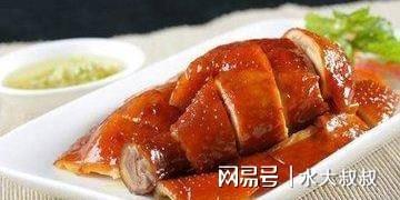 必威 必威betway经典粤菜之新版豉油鸡教你制作秘制新版豉油汁！(图2)
