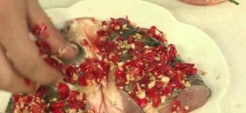 剁椒鱼头是粤菜还是湘必威 必威betway菜？(图2)