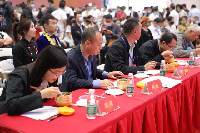 必威 必威betway“十大粤味预制菜擂台赛”圆满举办守住品质安全成为赛事指挥棒(图5)
