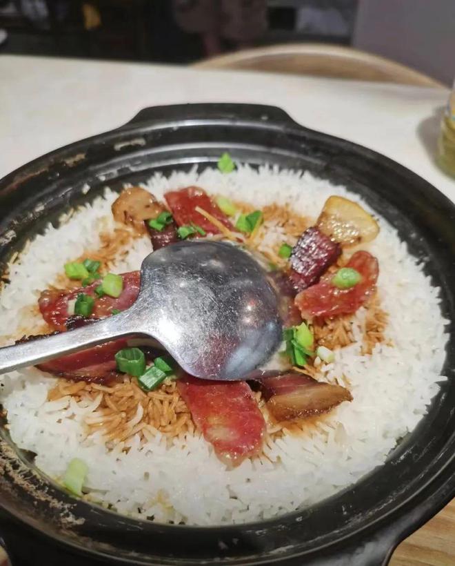 西门口人气粤菜「六浦佳厨」35折开饭！138元：台式三杯鸡必威 betway必威+珍菌爆牛肉+捞起鱼片6道招牌菜！街坊一致好评！(图5)