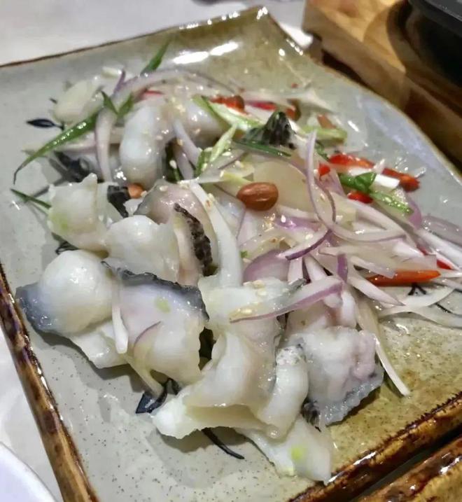 西门口人气粤菜「六浦佳厨」35折开饭！138元：台式三杯鸡必威 betway必威+珍菌爆牛肉+捞起鱼片6道招牌菜！街坊一致好评！(图4)