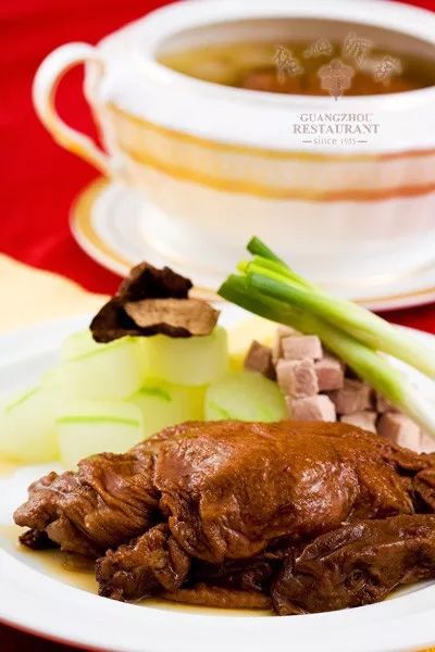 必威 betway必威广州酒家24道传统粤菜制作堪称粤菜中的经典！(图11)