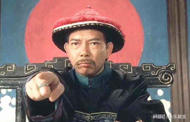 必威 必威betway76岁黄一飞现身高档餐厅请客！满桌子粤菜佳肴与曹查理开怀畅饮(图7)