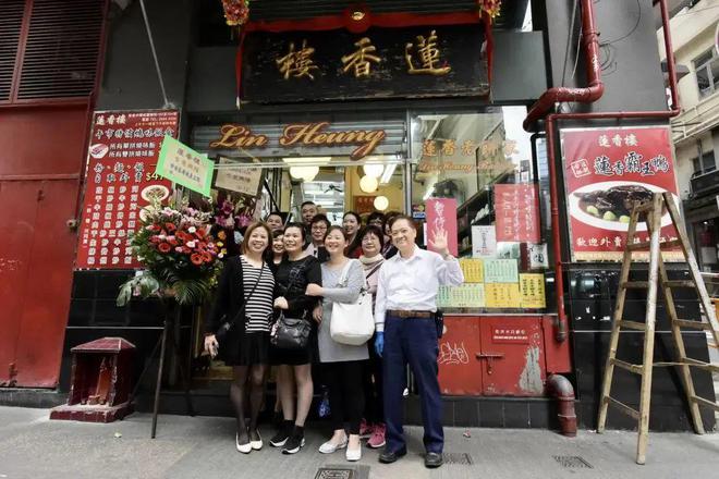 必威 必威betway铁闸紧闭、招牌拆除！再见了广州开了40年的“汤丸王”…(图9)